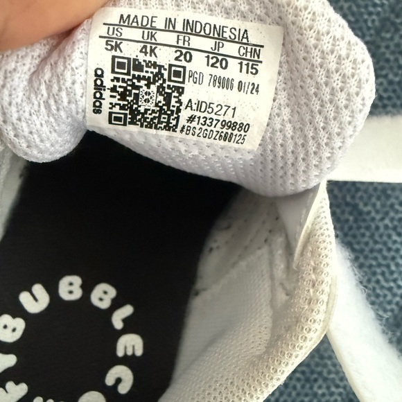 Adidas White and Black Sneakers with Velcro Straps - Picture 6 of 7